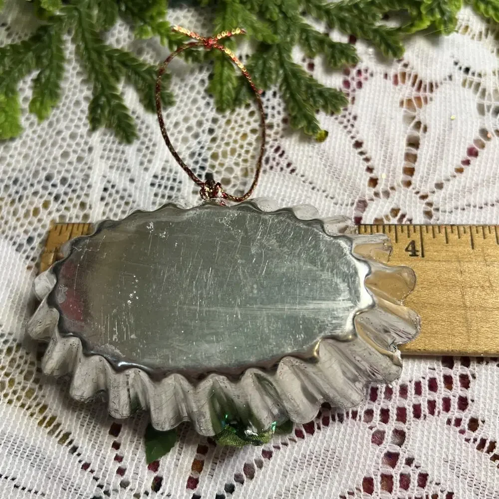 Vintage Oval Tart Tin Carolers Carol Diorama Mid Century Style Glitter Ornament